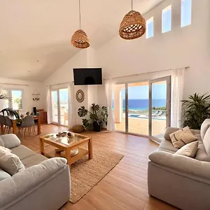https://villa-ona-son-bou.balearic-islands.net